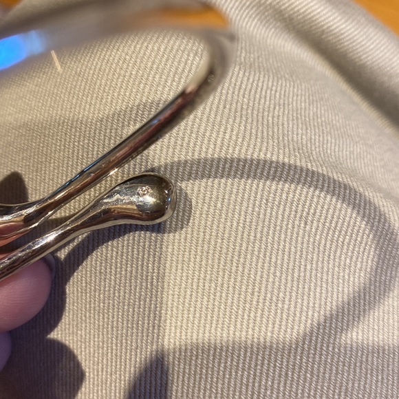 ✨🌸HOST PICK 🌸✨Sterling silver vintage rigid bangle tear drops 7” - Picture 9 of 9